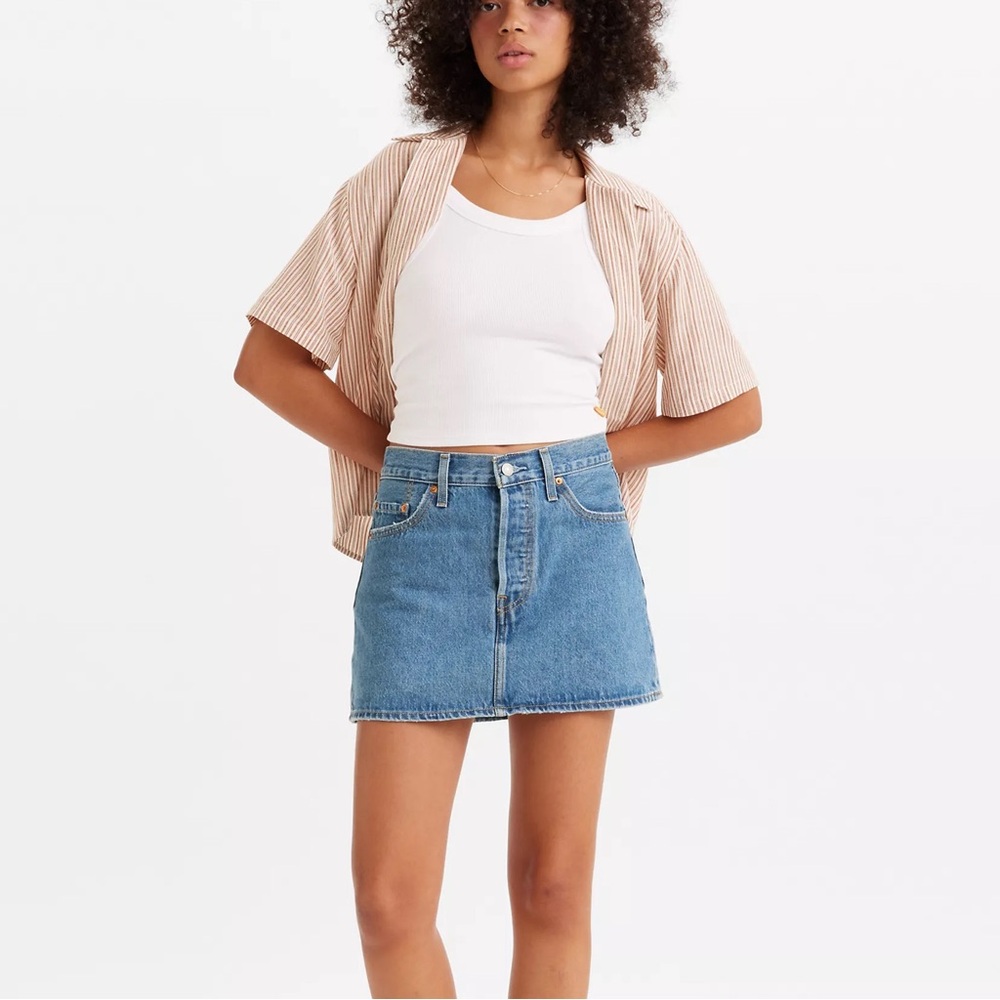 Levi’s Woman Blue Denim Icon Mid Rise Mini Skirt US28 Classic Casual Western